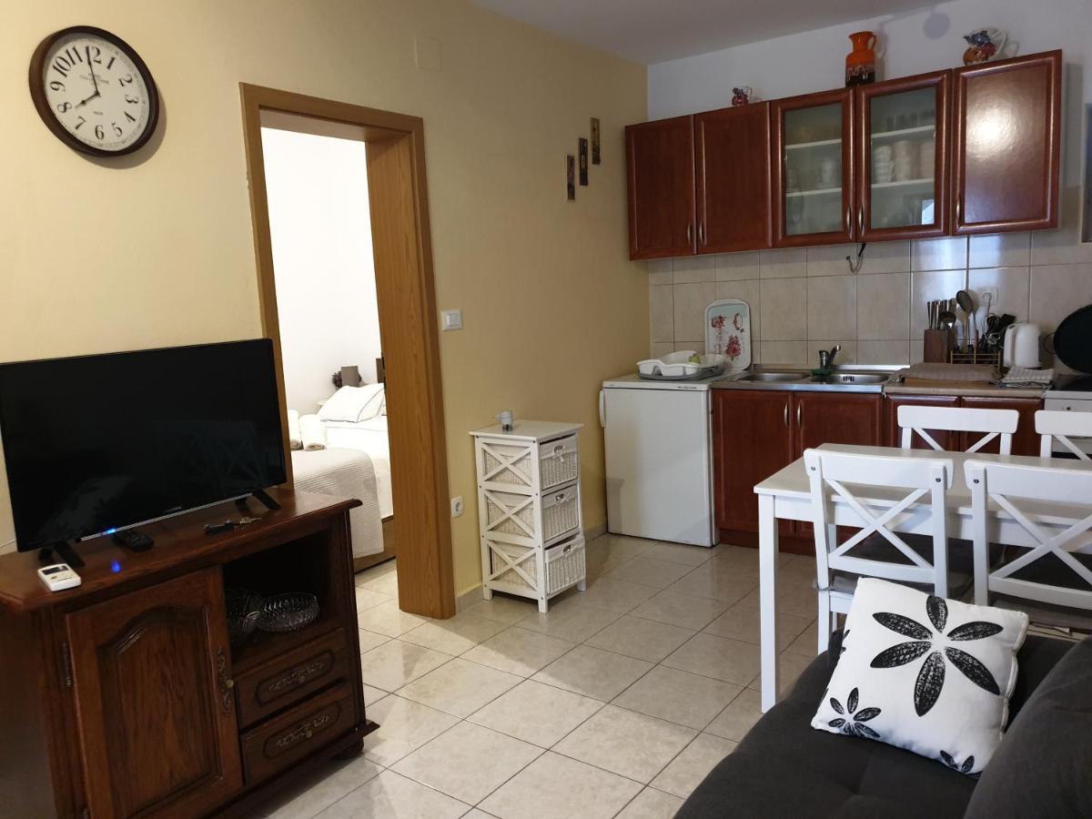 Lemon Tree Hotel Seget Donji Bagian luar foto
