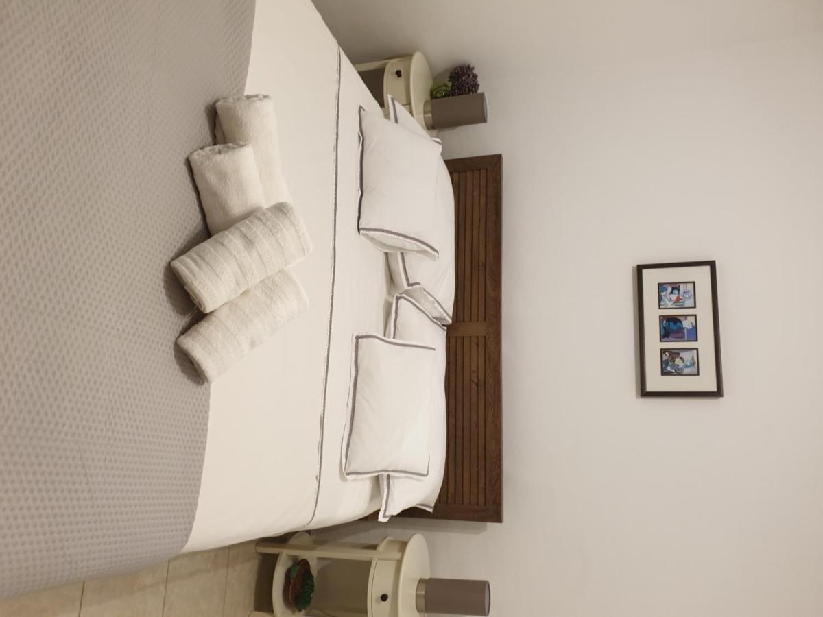 Lemon Tree Hotel Seget Donji Bagian luar foto