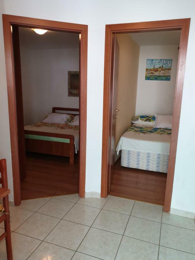 Lemon Tree Hotel Seget Donji Bagian luar foto