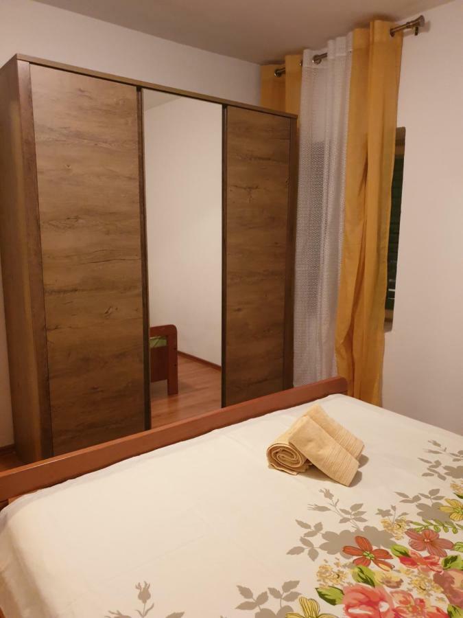 Lemon Tree Hotel Seget Donji Bagian luar foto