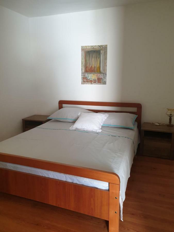 Lemon Tree Hotel Seget Donji Bagian luar foto